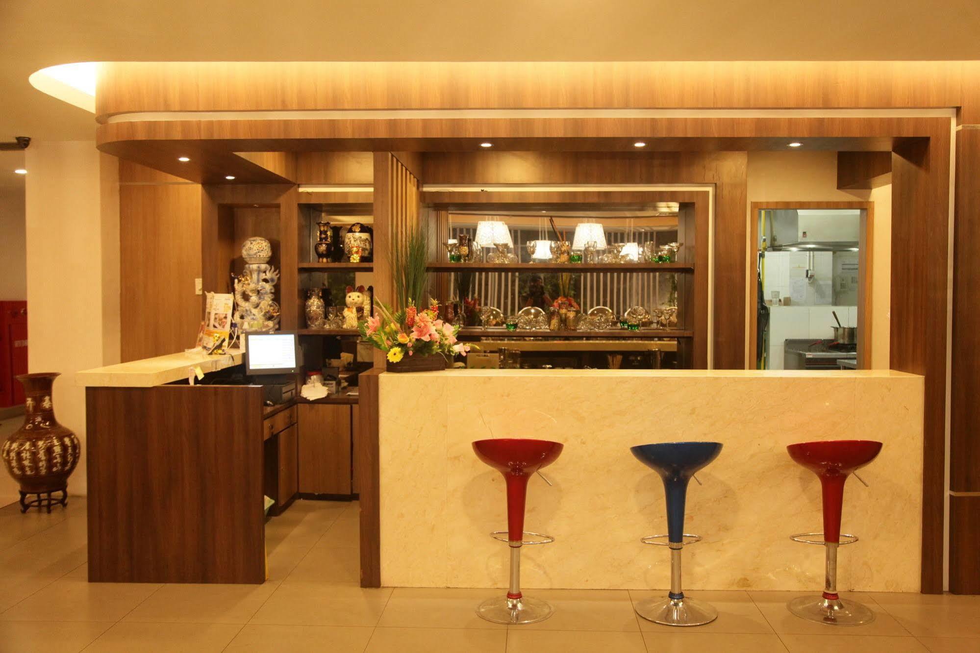 Winstar Hotel Pekanbaru Exterior foto