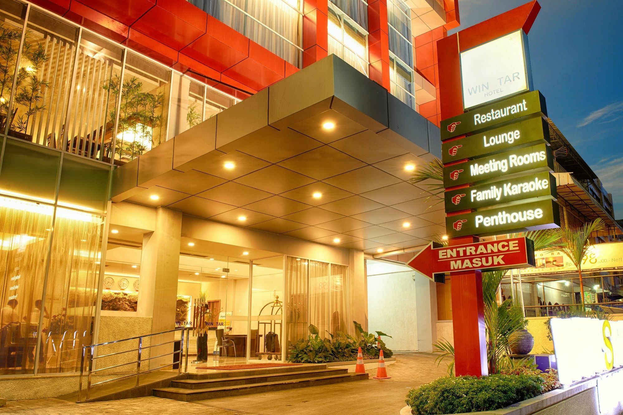 Winstar Hotel Pekanbaru Exterior foto